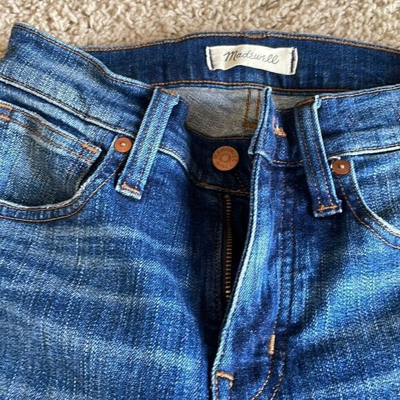Madewell sz 25 distressed high rise skinny jeans with release hem. Like new. - Picture 7 of 9